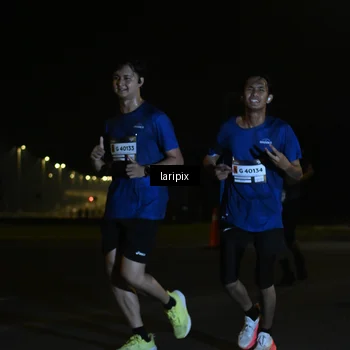Runner Photo 7563689