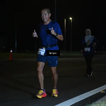 Runner Photo 7563702