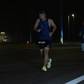 Runner Photo 7563765
