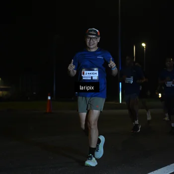 Runner Photo 7563874