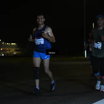 Runner Photo 7563898