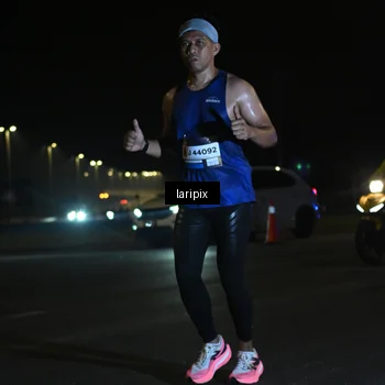 Runner Photo 7563954