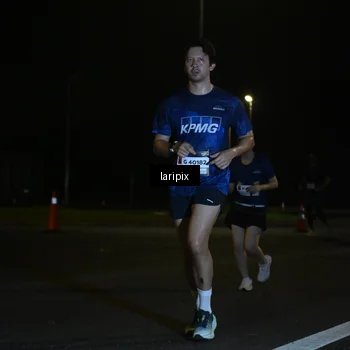 Runner Photo 7564059