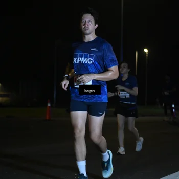 Runner Photo 7564060