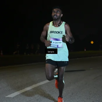 Runner Photo 7564728