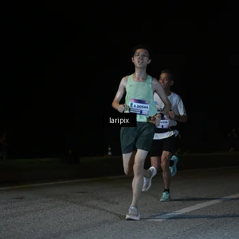 Runner Photo 7564860
