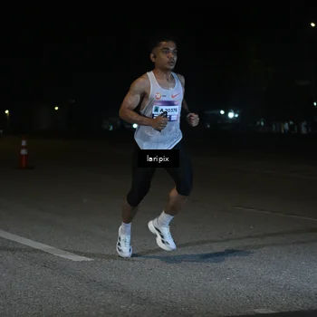 Runner Photo 7564999