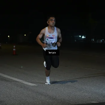 Runner Photo 7565003