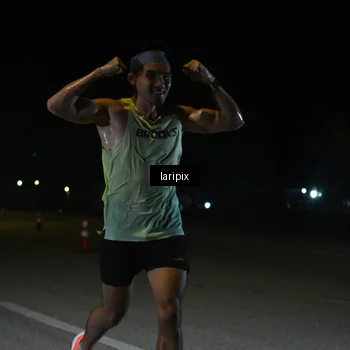 Runner Photo 7565102