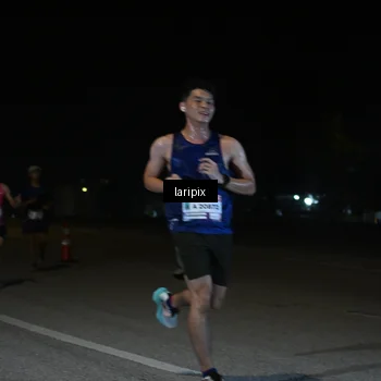 Runner Photo 7565196