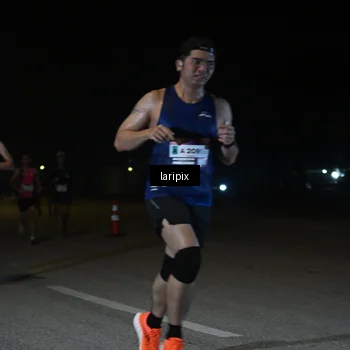 Runner Photo 7565198