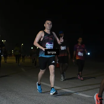 Runner Photo 7565353