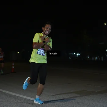 Runner Photo 7565397