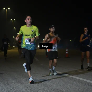 Runner Photo 7565504