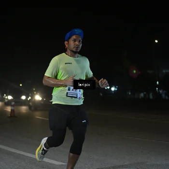 Runner Photo 7565566
