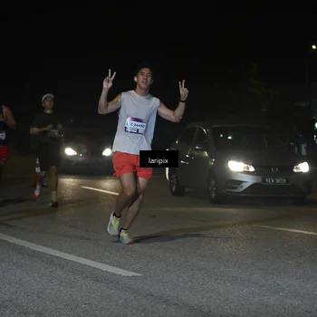 Runner Photo 7565595