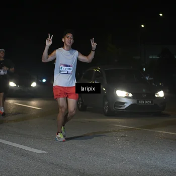 Runner Photo 7565599