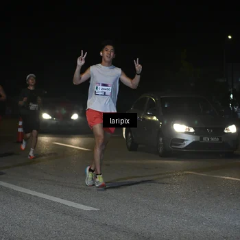 Runner Photo 7565605