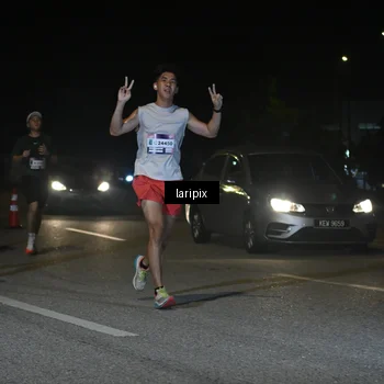 Runner Photo 7565606
