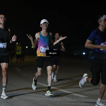 Runner Photo 7565625