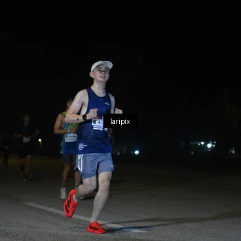 Runner Photo 7565641