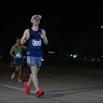 Runner Photo 7565645