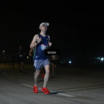 Runner Photo 7565651