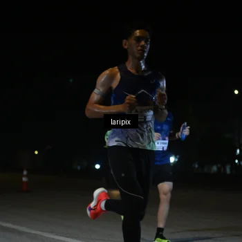 Runner Photo 7565657