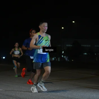 Runner Photo 7565661
