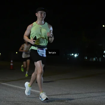 Runner Photo 7565689