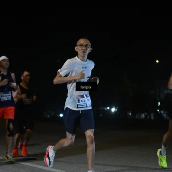 Runner Photo 7565701