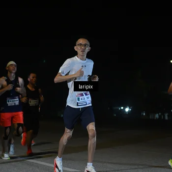 Runner Photo 7565709