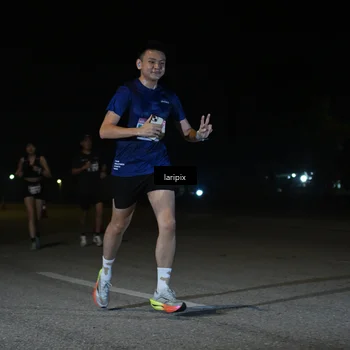 Runner Photo 7565761