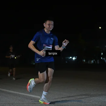 Runner Photo 7565763