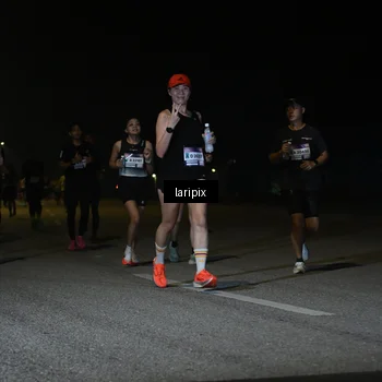 Runner Photo 7565765