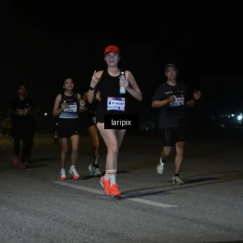 Runner Photo 7565768