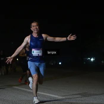Runner Photo 7565818