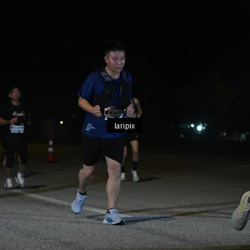 Runner Photo 7565873