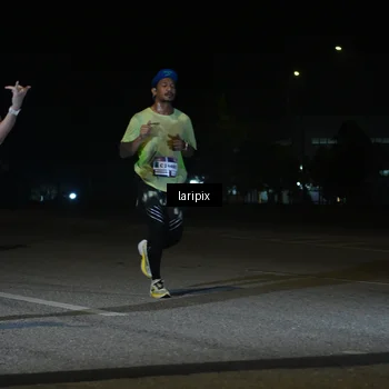 Runner Photo 7565952