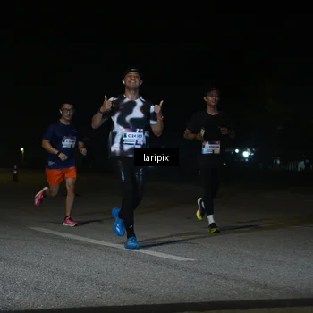 Runner Photo 7565956