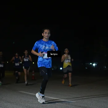 Runner Photo 7566002