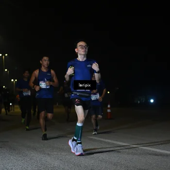 Runner Photo 7566013