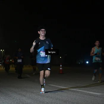 Runner Photo 7566031