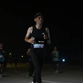 Runner Photo 7566036
