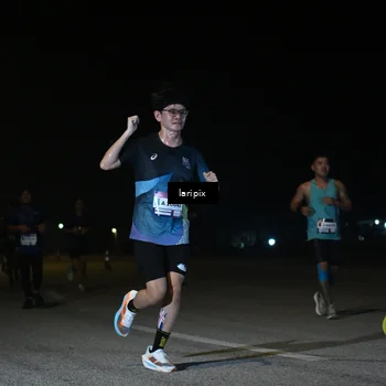 Runner Photo 7566037