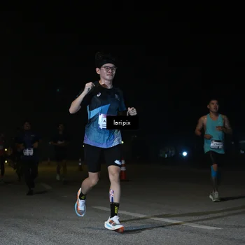 Runner Photo 7566038