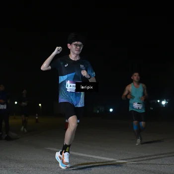 Runner Photo 7566039