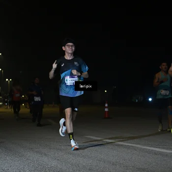 Runner Photo 7566049