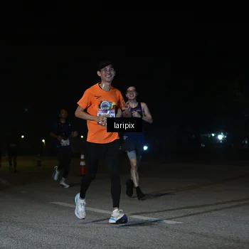 Runner Photo 7566091