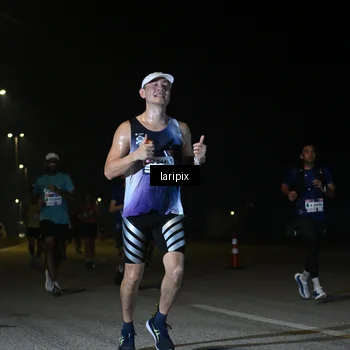 Runner Photo 7566096